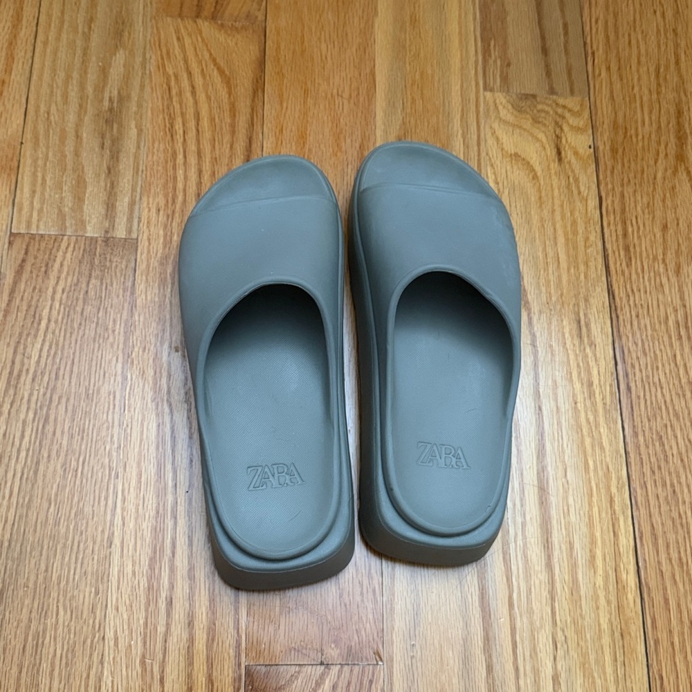Zara Olive Green Platform Mules
